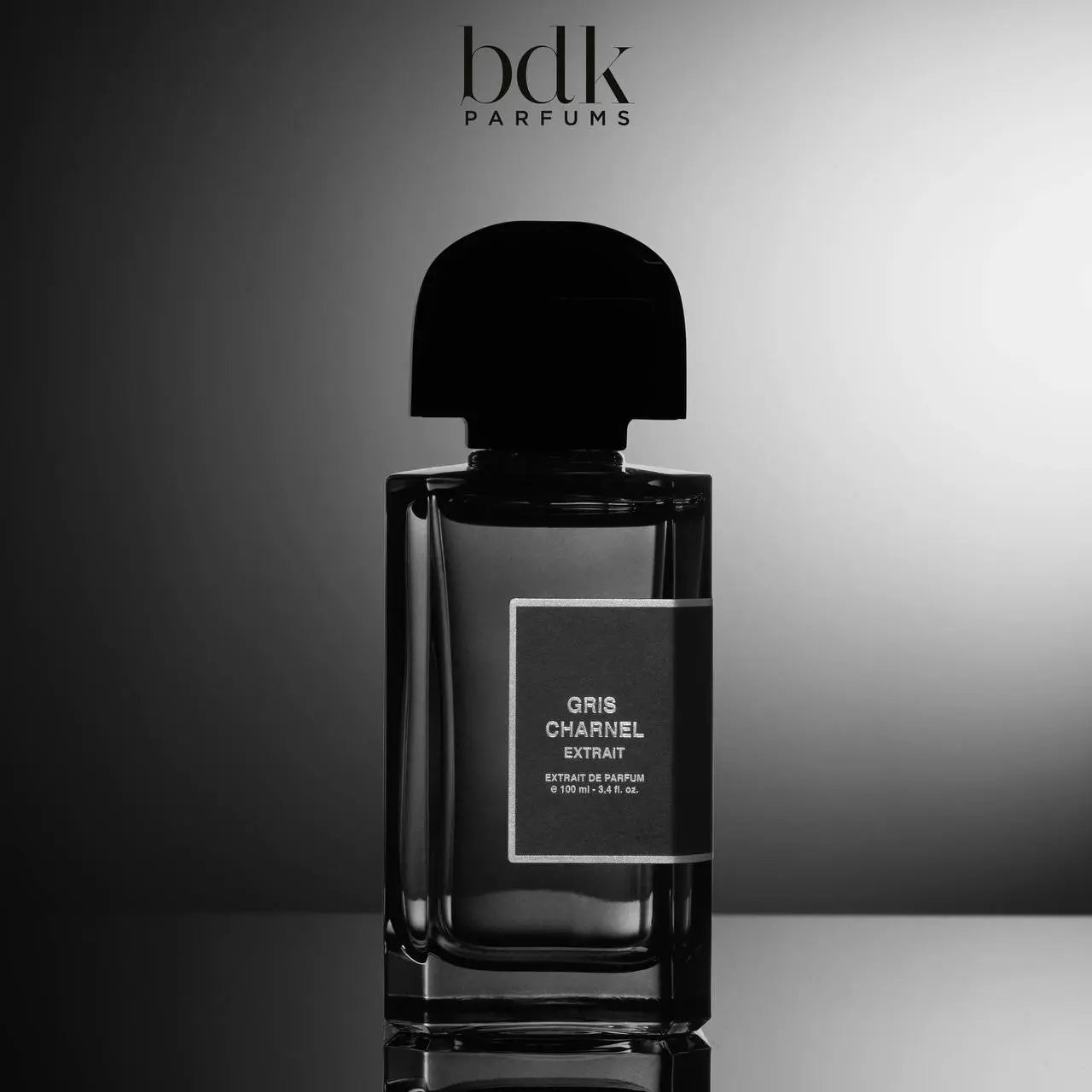 תקריב מכסה הבקבוק Gris Charnel Extrait BDK – גימור יוקרתי ומלוטש