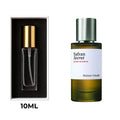בושם Safran Secret Maison Crivelli יוניסקס 50 מ״ל Extrait de Parfum | דיקנט 10 מ״ל ו- 5 מ״ל | ניחוח מתובל-עצי עם זעפרן ותווים עציים בהירים