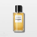 בושם Sycomore מבית Les Exclusifs de Chanel, ניחוח יוקרתי המבוסס על ווטיבר, בקבוק אלגנטי.